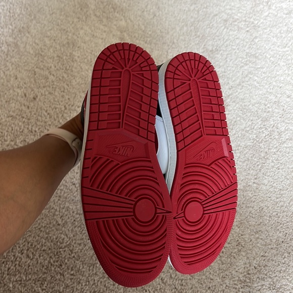 Jordan 1 Mid - Picture 6 of 10